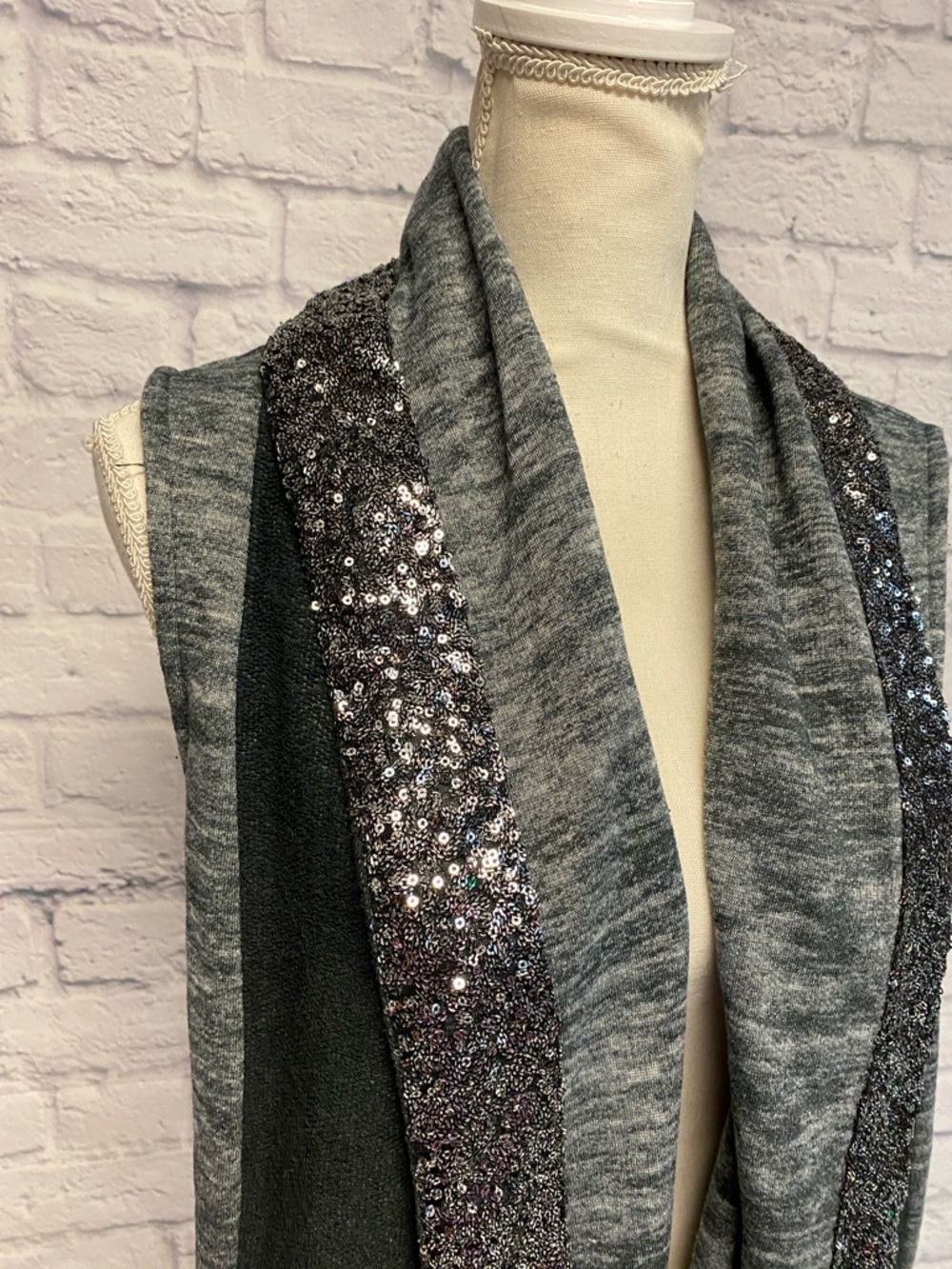 Juicy Couture Open Front Sequin Drapey Cardigan Vest Size Medium - Picture 4 of 9
